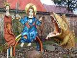 Figuren im Kirchhof