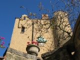 burg-hauptgebaeude.jpg